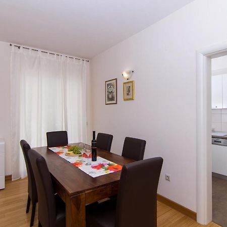 Villa Relax - Beautiful Apartment With Heated Saltwater Pool & Jacuzzi Kastela Luaran gambar
