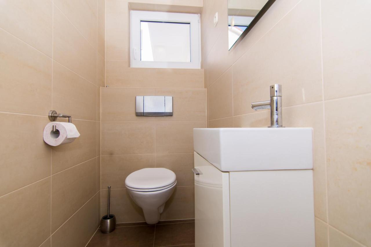 Villa Relax - Beautiful Apartment With Heated Saltwater Pool & Jacuzzi Kastela Luaran gambar