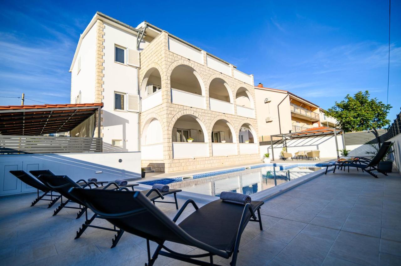Villa Relax - Beautiful Apartment With Heated Saltwater Pool & Jacuzzi Kastela Luaran gambar