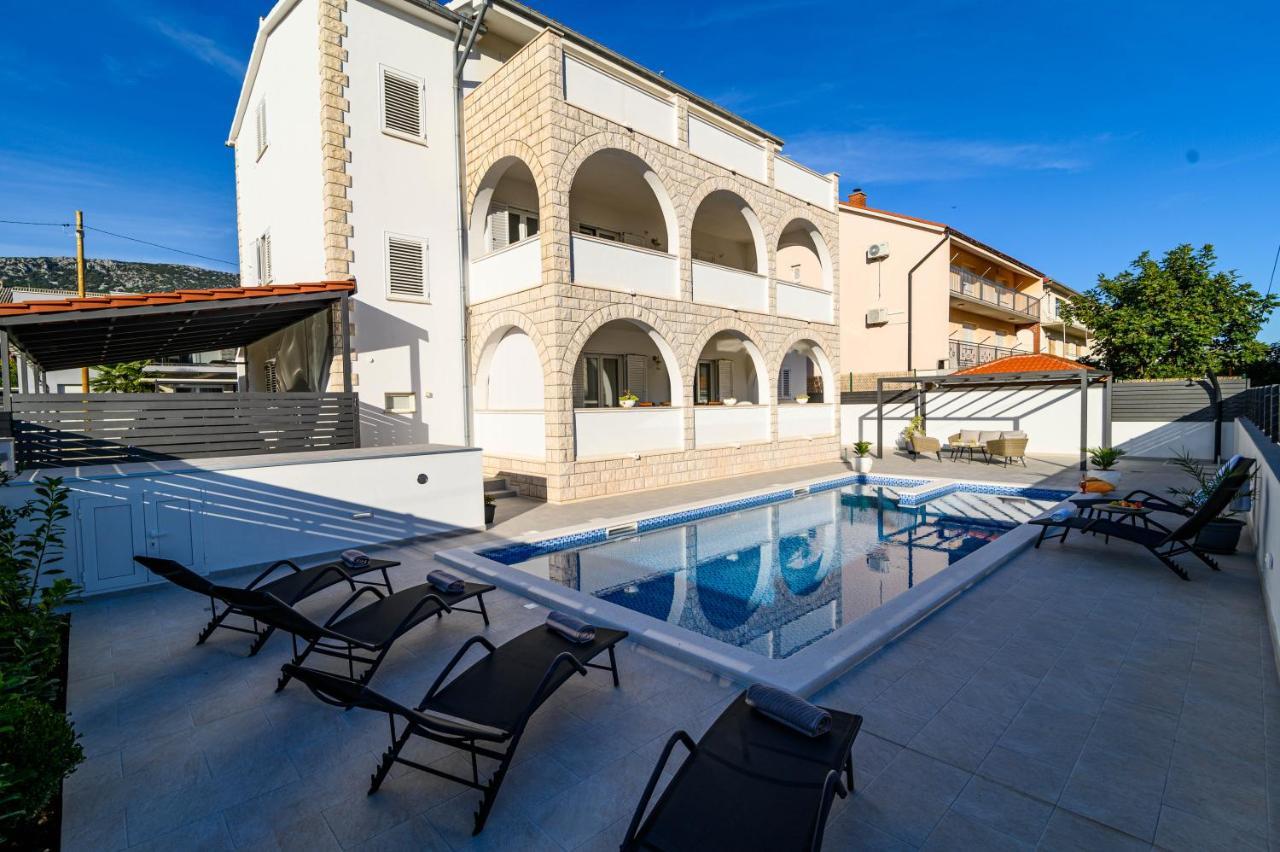 Villa Relax - Beautiful Apartment With Heated Saltwater Pool & Jacuzzi Kastela Luaran gambar