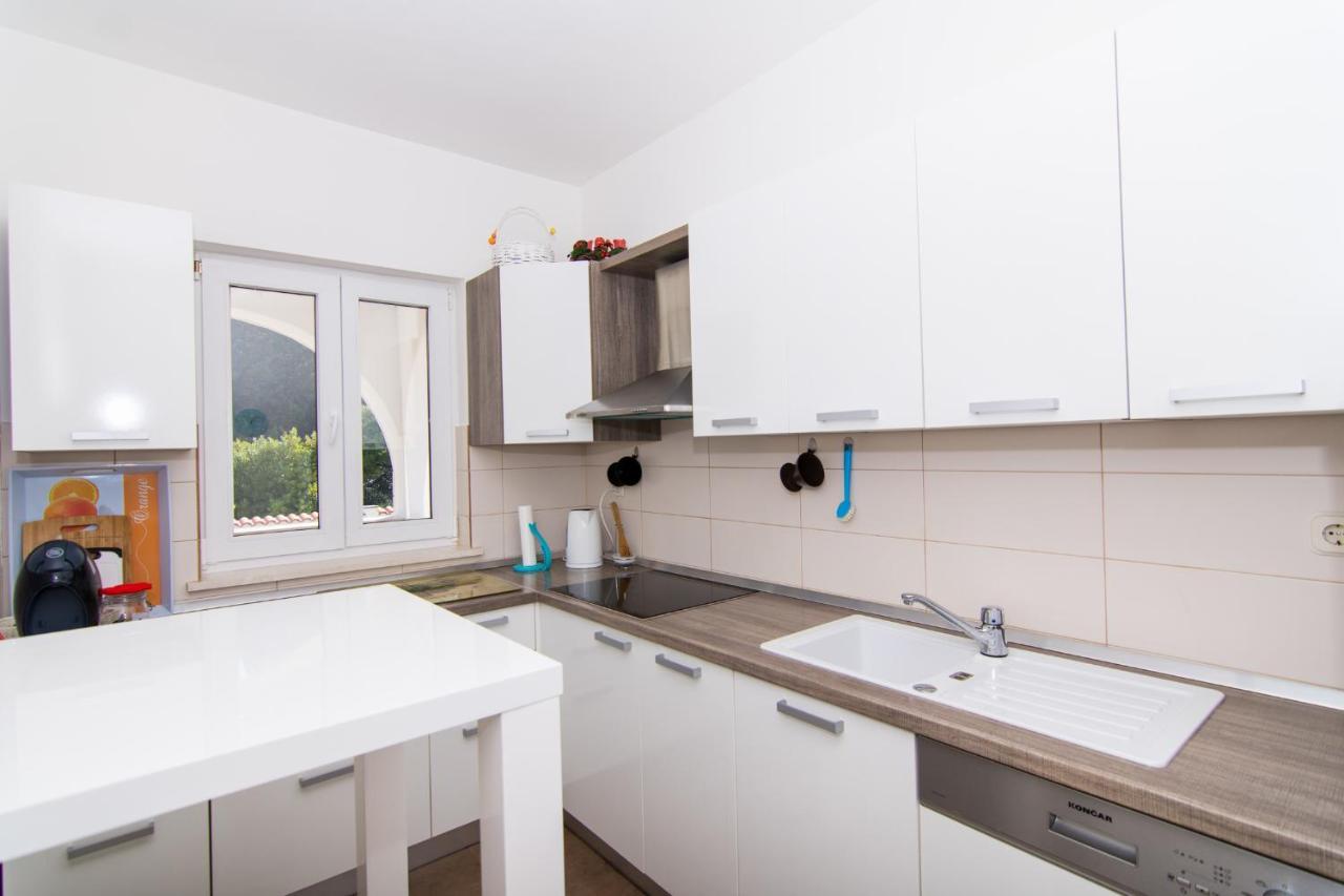 Villa Relax - Beautiful Apartment With Heated Saltwater Pool & Jacuzzi Kastela Luaran gambar