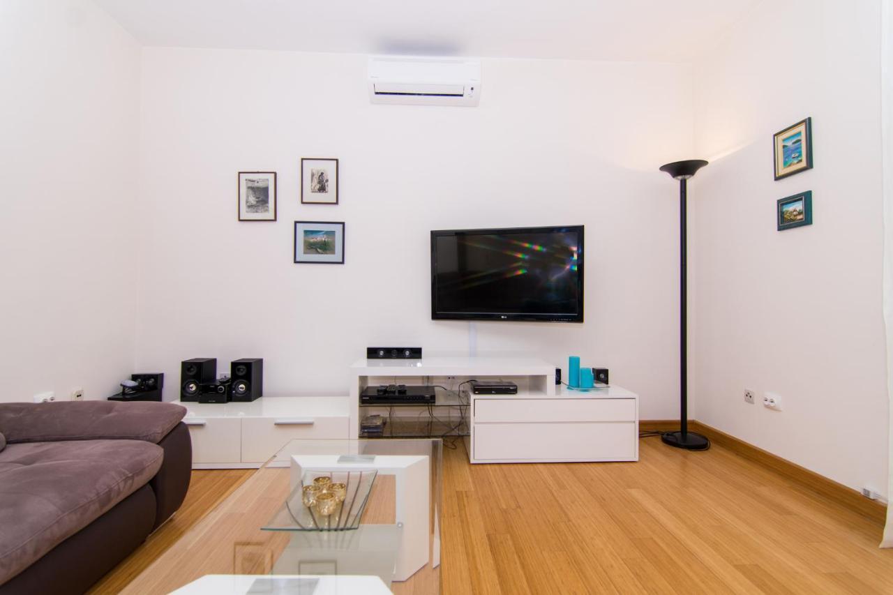 Villa Relax - Beautiful Apartment With Heated Saltwater Pool & Jacuzzi Kastela Luaran gambar